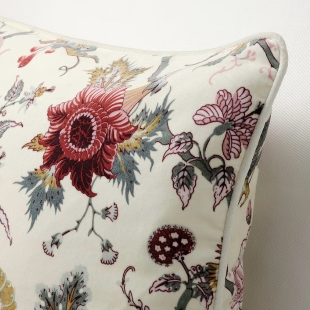 IKEA NASSELKLOCKA Velvet Accent Pillow Cover 20x20 Floral on Off White New - Picture 2 of 5